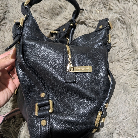 Michael Kors Black Leather Shoulder Bag with Gold Accents - Picture 9 of 14